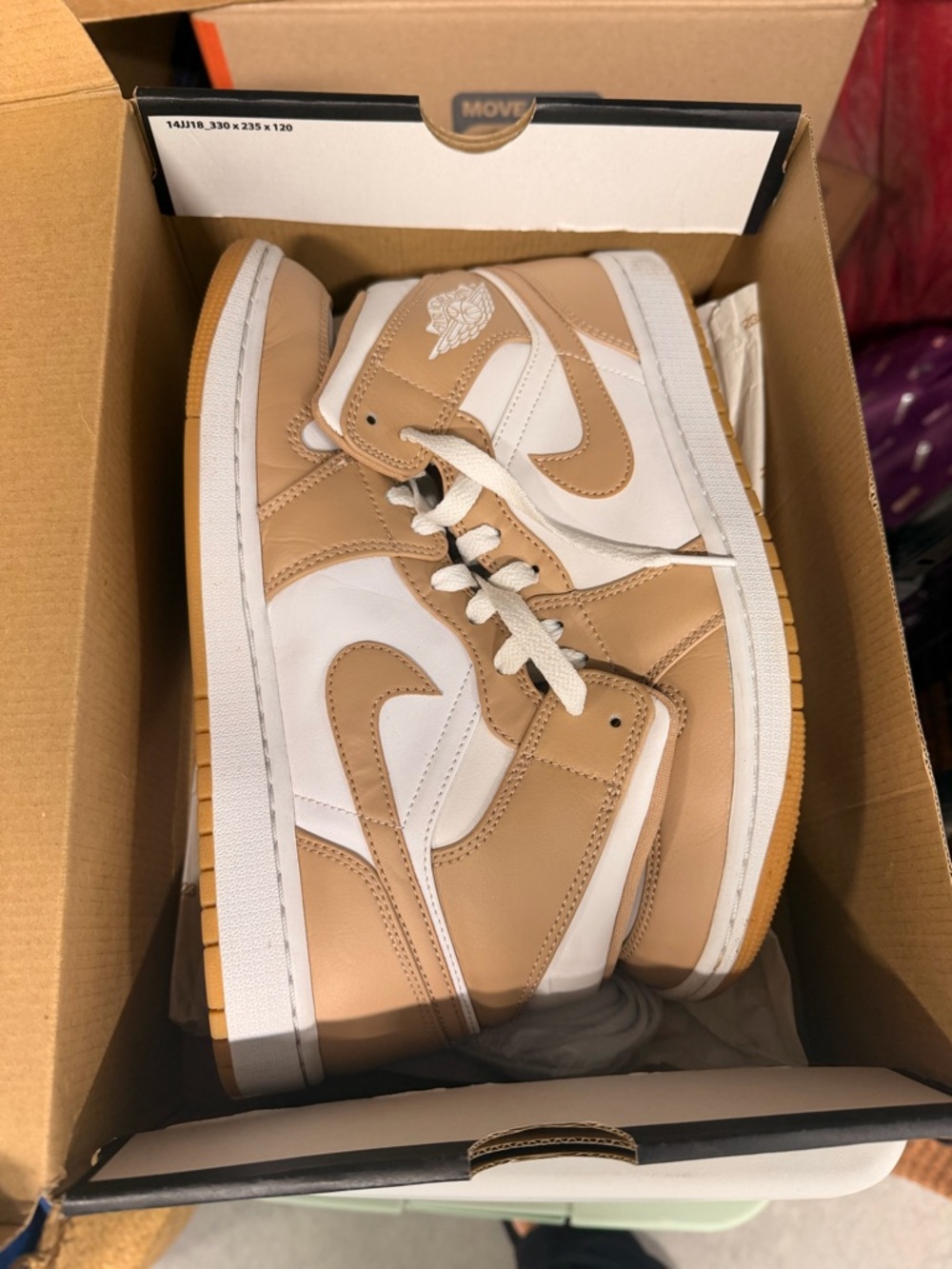 Nike Air Jordan 1 Mid - Tan and White